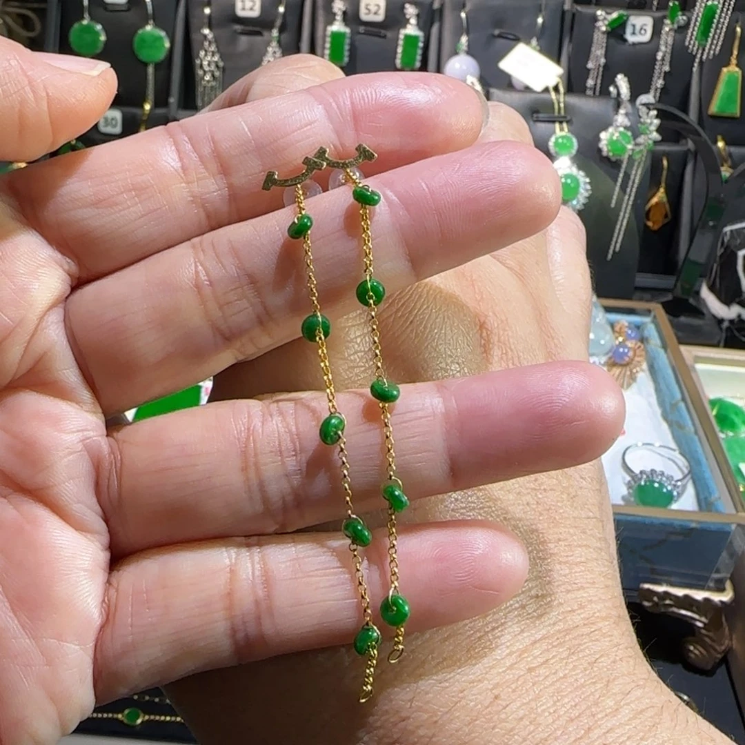 翡翠18K金镶嵌颈饰耳钉