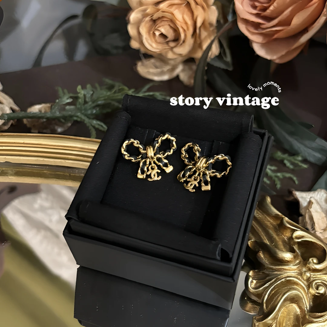 99新 Chanel/香奈儿 24S 黑金皮穿链 蝴蝶结耳钉气质轻奢