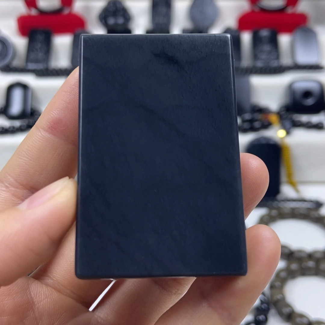 和田玉（墨玉）未镶嵌颈饰入门无事牌