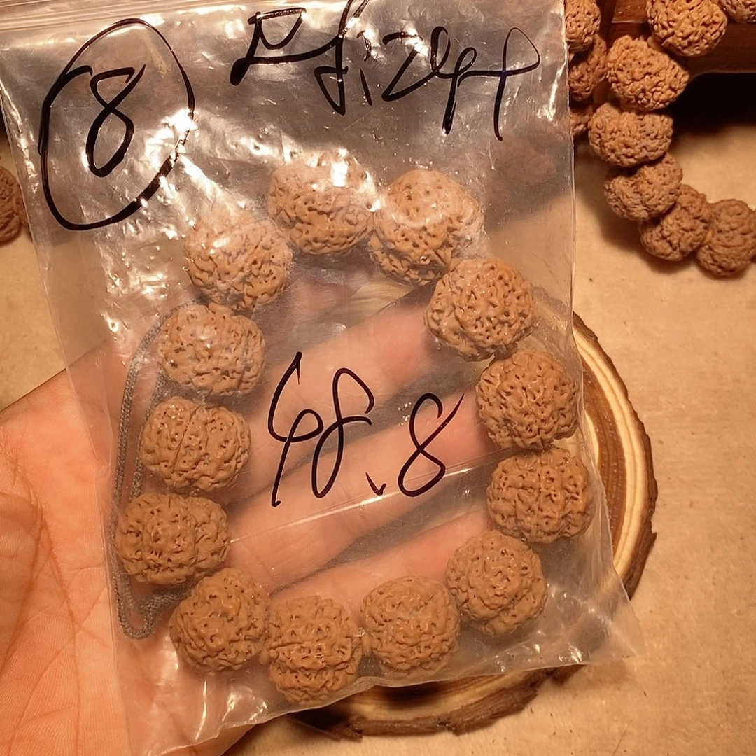 手串金刚菩提8。