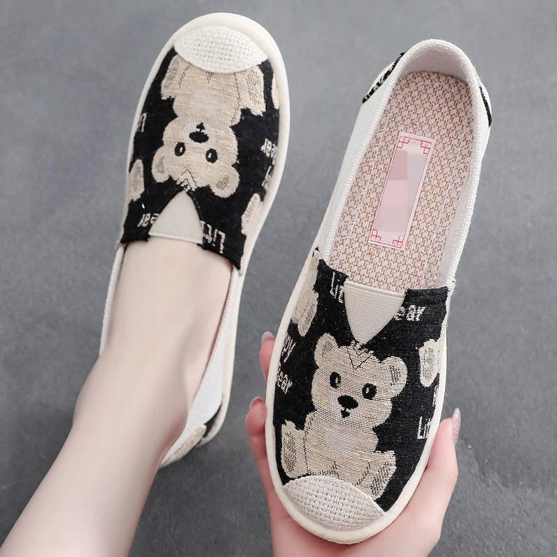 老北京布鞋女秋季时尚新款懒人一脚蹬帆布鞋软底百搭优雅妈妈单鞋