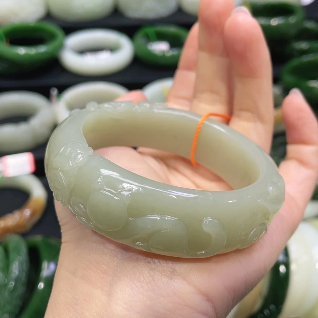 未镶嵌手镯和田玉20