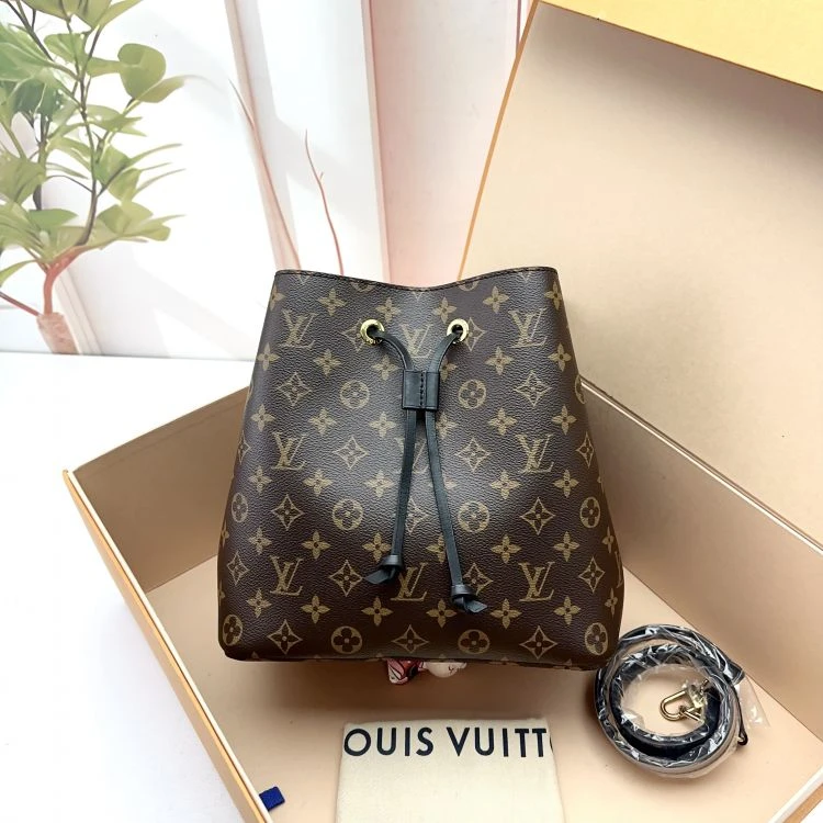 99新/路易威登/C537545633/[251101SWB]