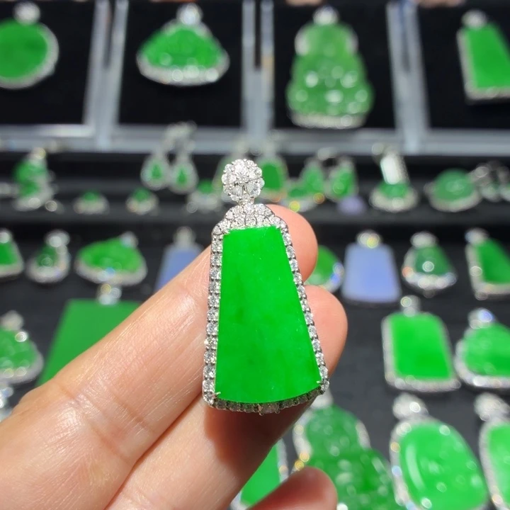 翡翠18K金镶嵌吊坠(不含链)