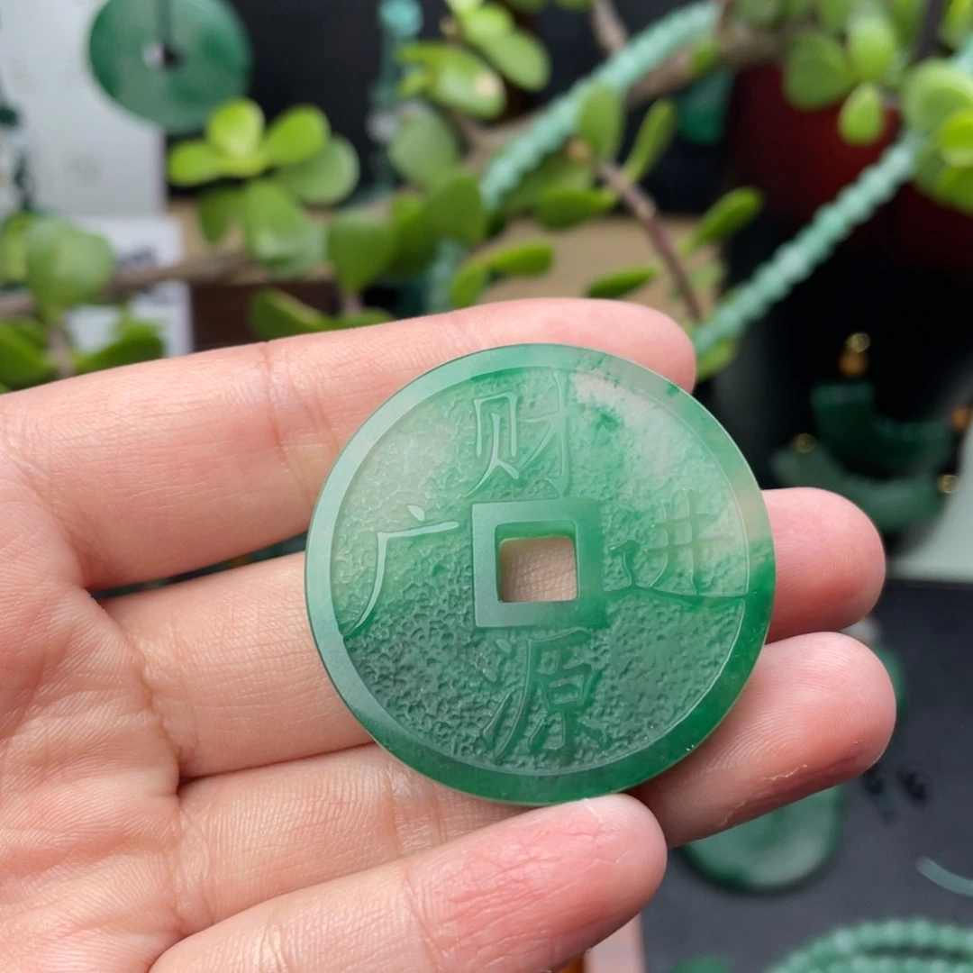 石英质玉颈饰未镶嵌