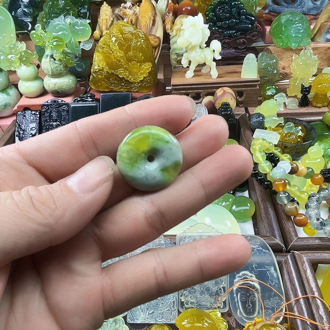 岫玉未镶嵌吊坠(不含链)
