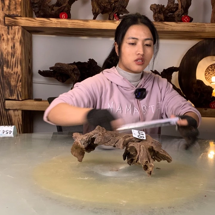 向***空天然的云南紫柚木会黄水