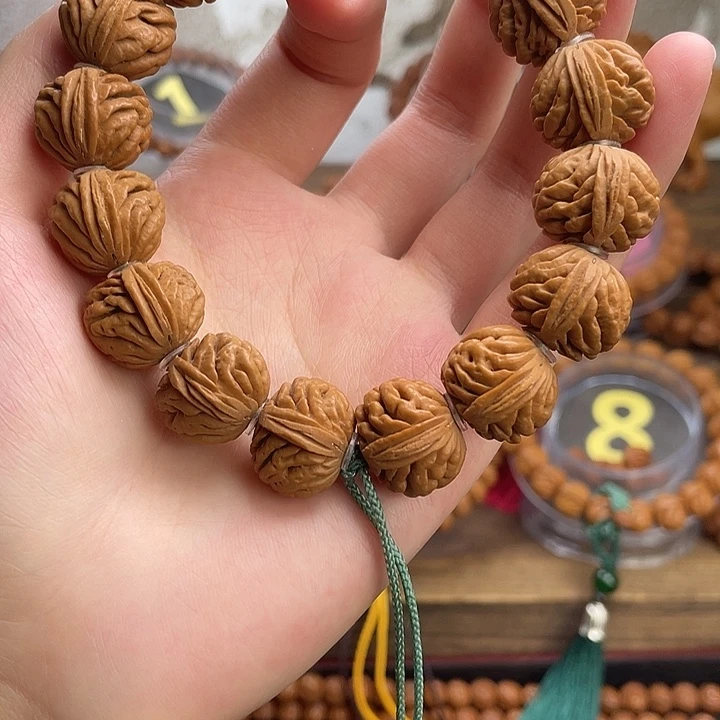 文玩核桃手串18刺龙