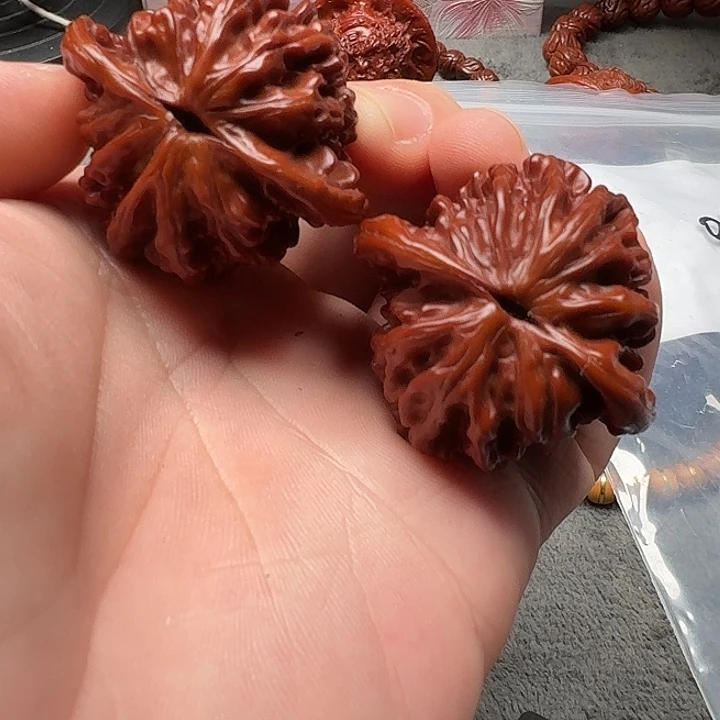 文玩核桃吊坠虎头016