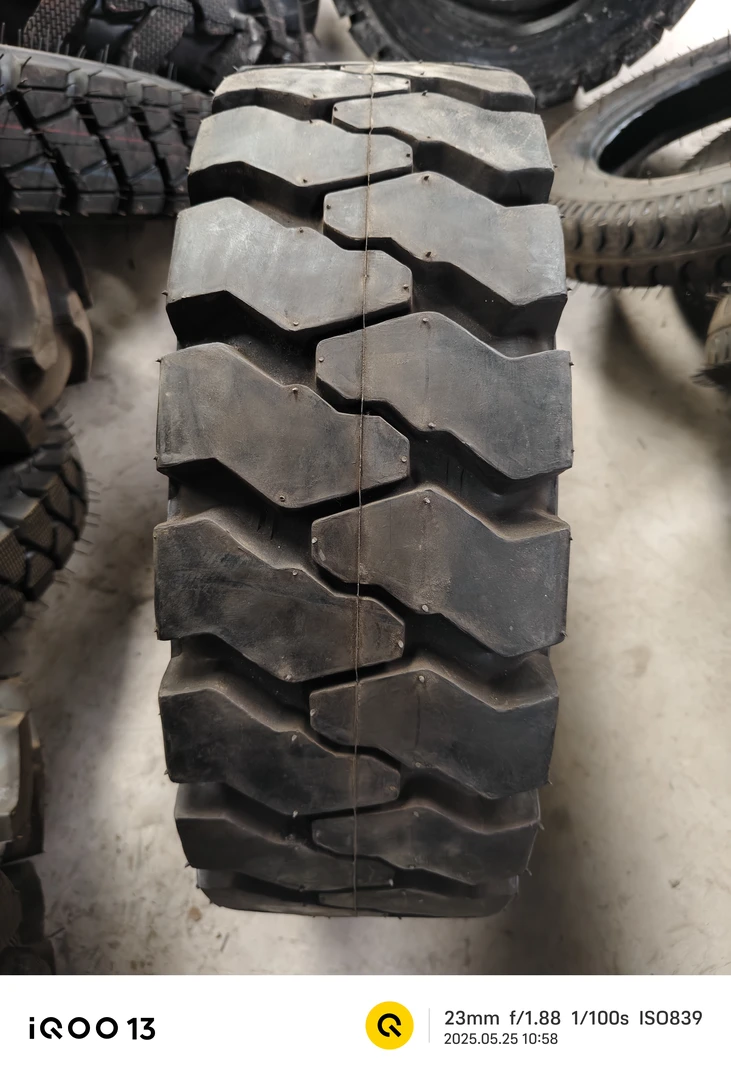 28x9-15三吨三吨半叉车专用玲珑品牌高端加厚14层级带内胎垫带