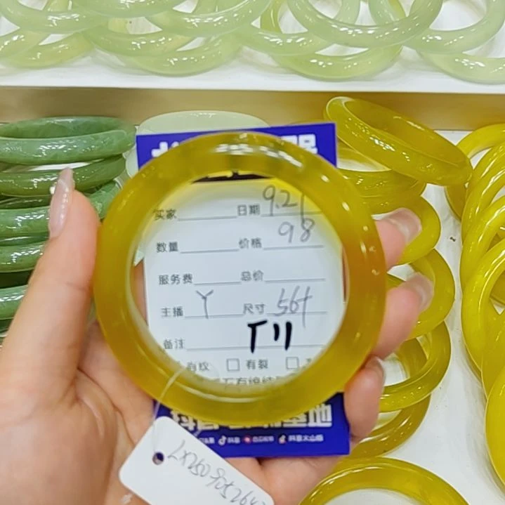 【闪购商品】未镶嵌蛇纹石玉手镯C***L岫玉