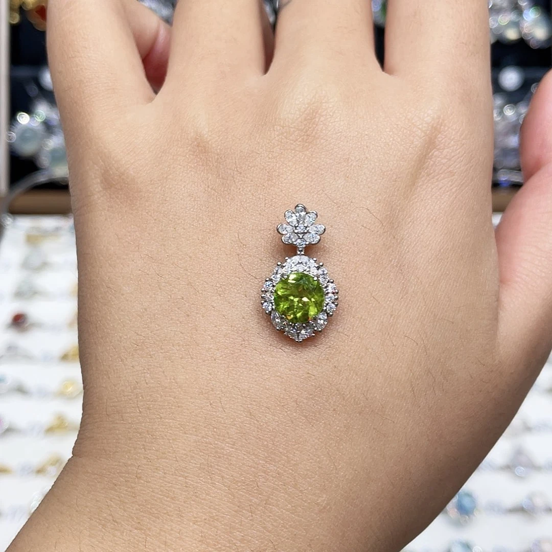 港***茶银S925镶嵌橄榄石吊坠(不含链)