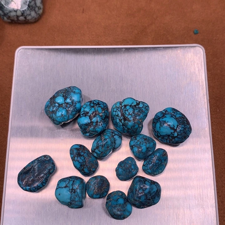 绿松石原矿未镶嵌洗****?