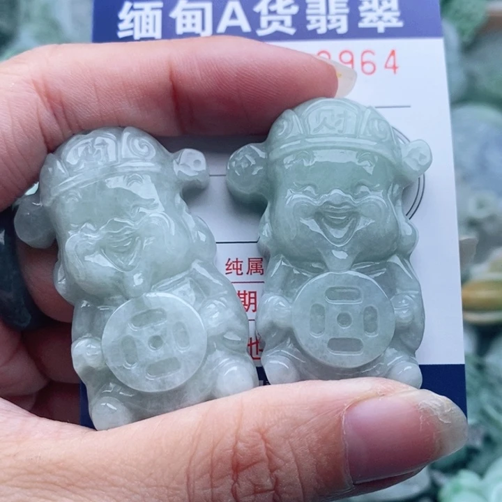 丽***》翡翠未镶嵌吊坠(不含链)