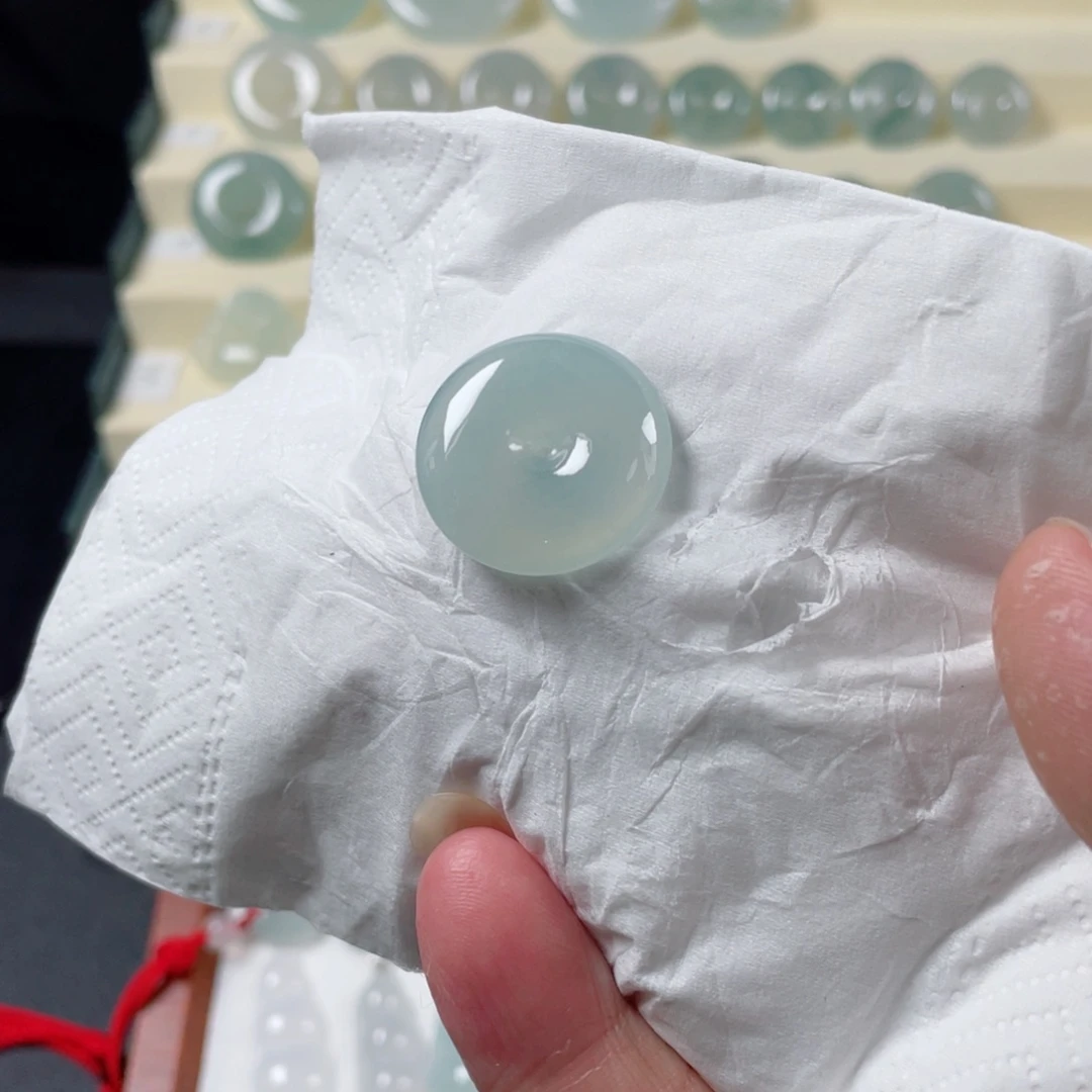 翡翠未镶嵌颈饰5677886557788