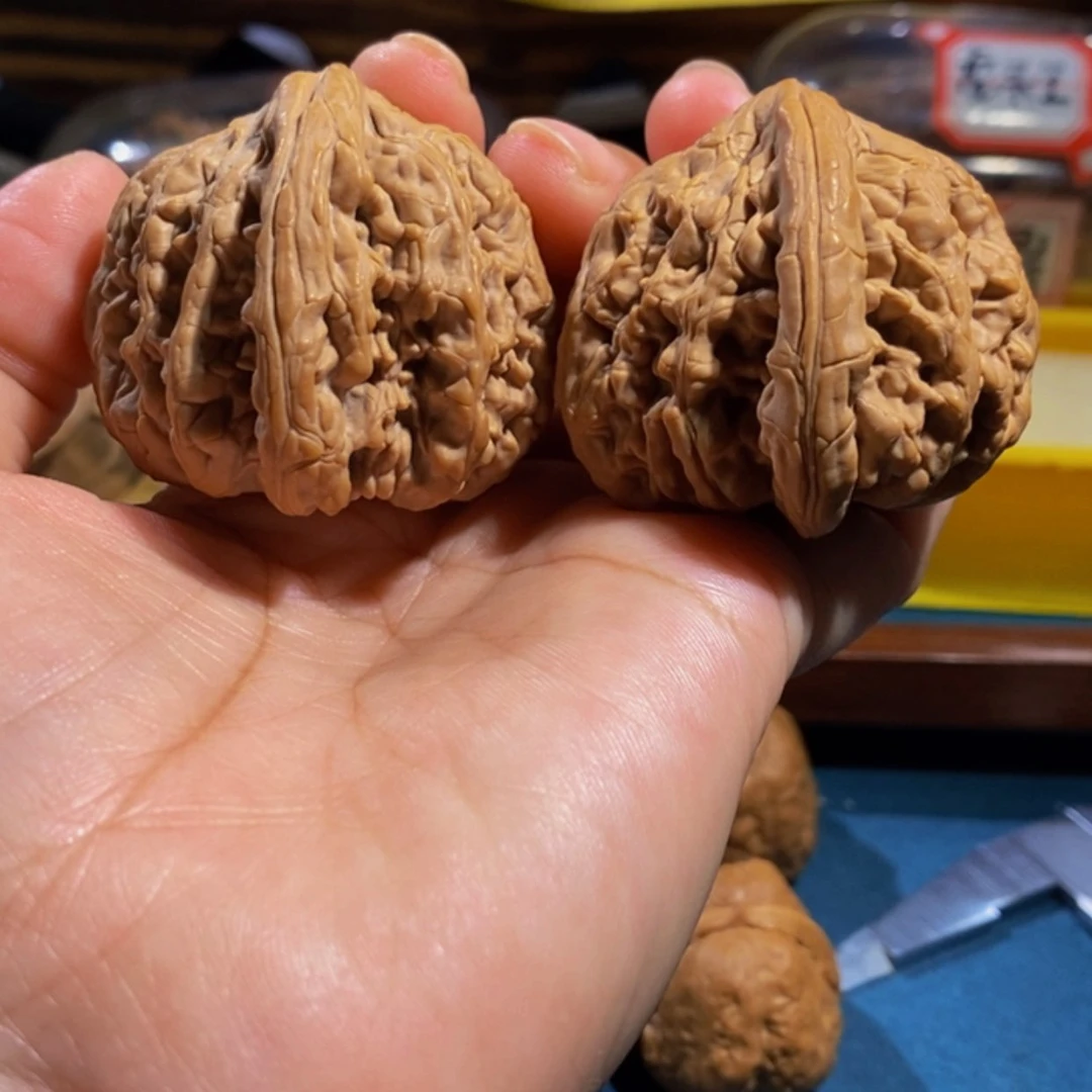 【闪购商品】文玩核桃吊坠大*43虎头王