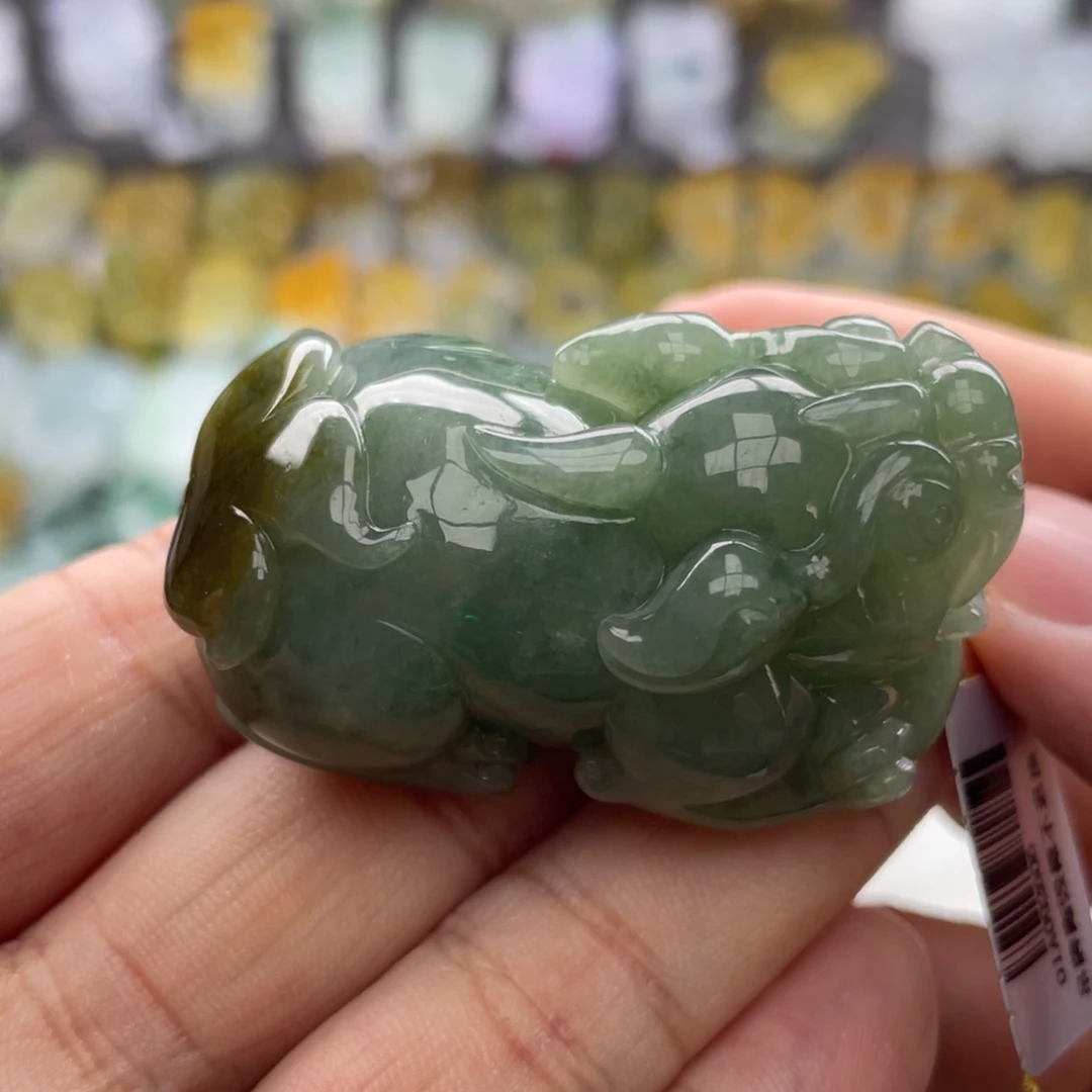 翡翠未镶嵌颈饰貔貅27