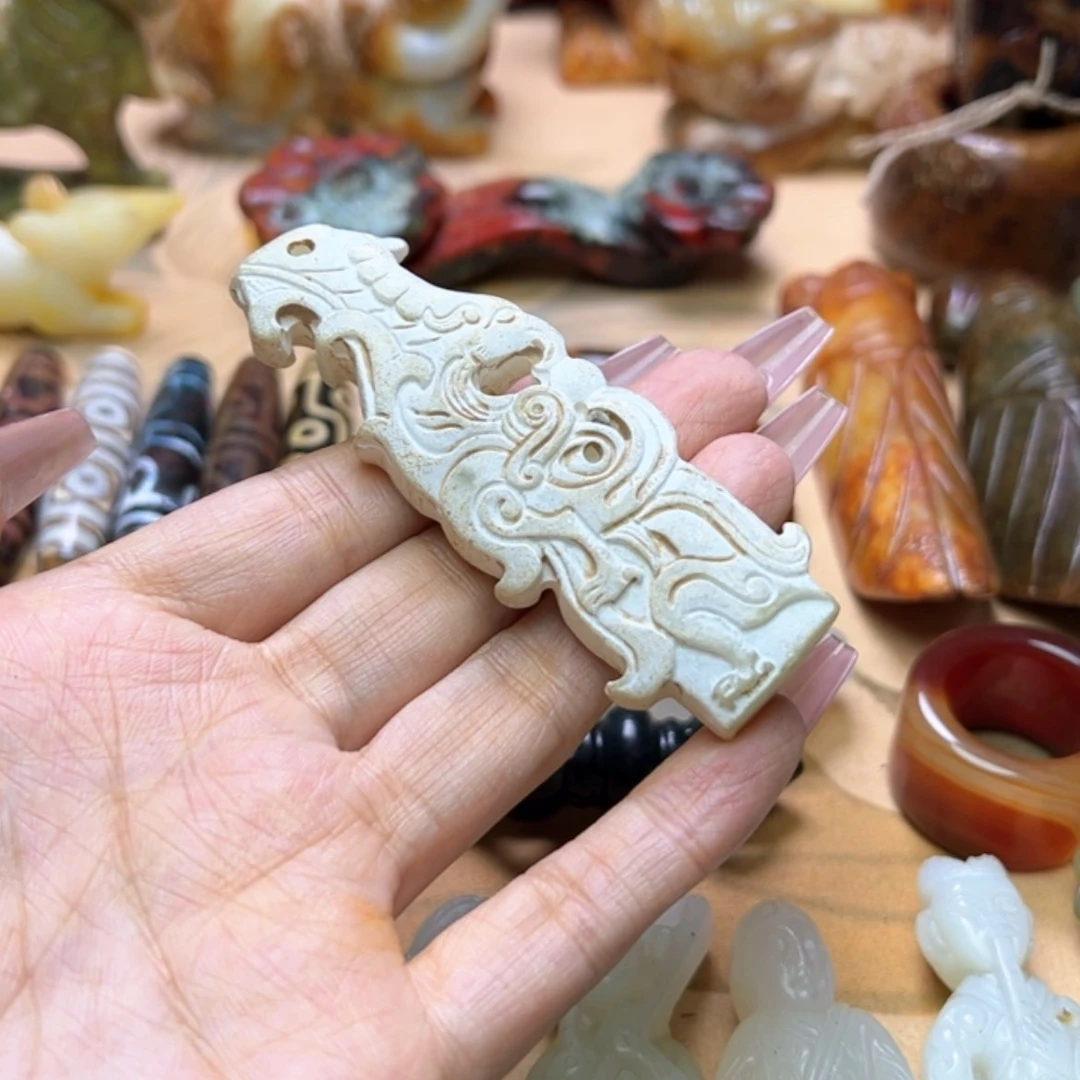 【闪购商品】蛇纹石玉颈饰未镶嵌