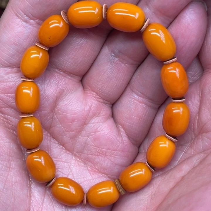 蜜蜡颈饰未镶嵌藏传着一种古老蜜蜡
