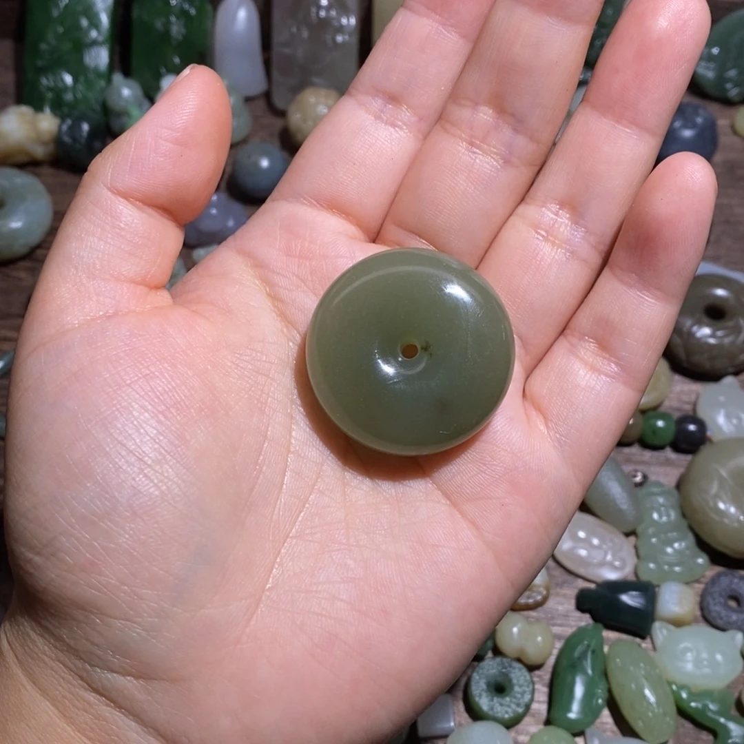 浩***天和田玉未镶嵌包链