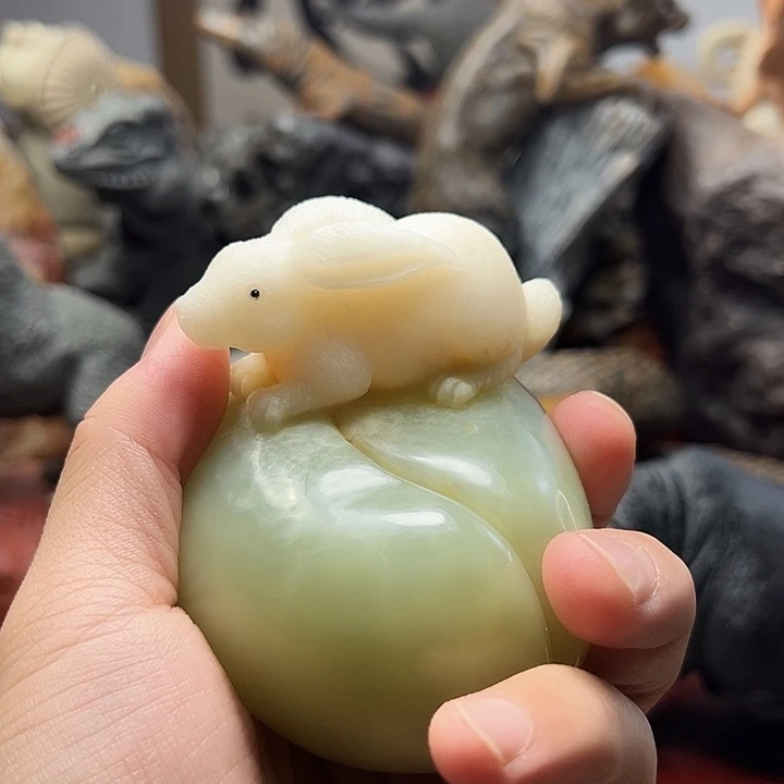 辽宁石小白兔摆件