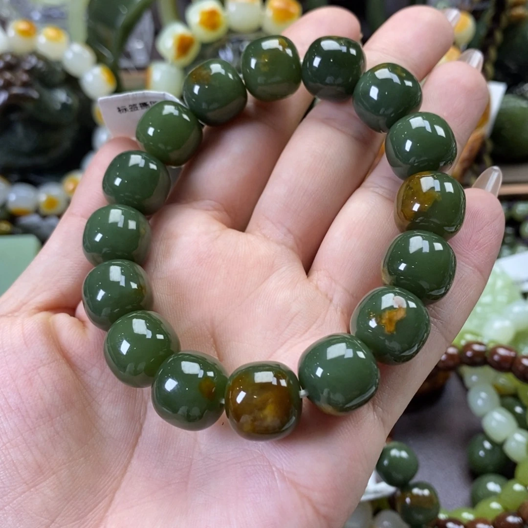 手串未镶嵌透闪石质玉侯*