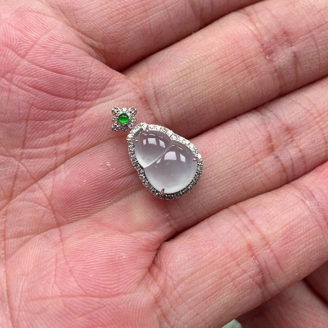 翡翠18K金镶嵌吊坠(不含链)葫芦