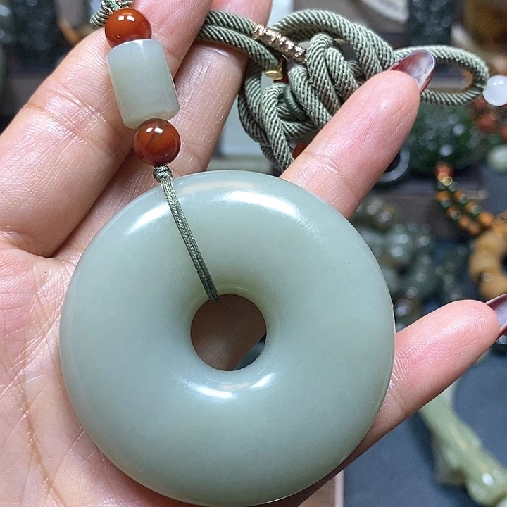 和田玉挂件未镶嵌