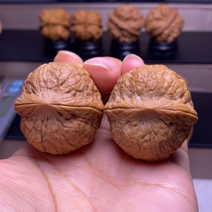 把件文玩核桃粗筋蟒纹虎头53