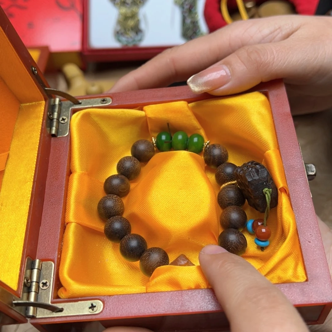 大叶紫檀（黑酸枝木类）