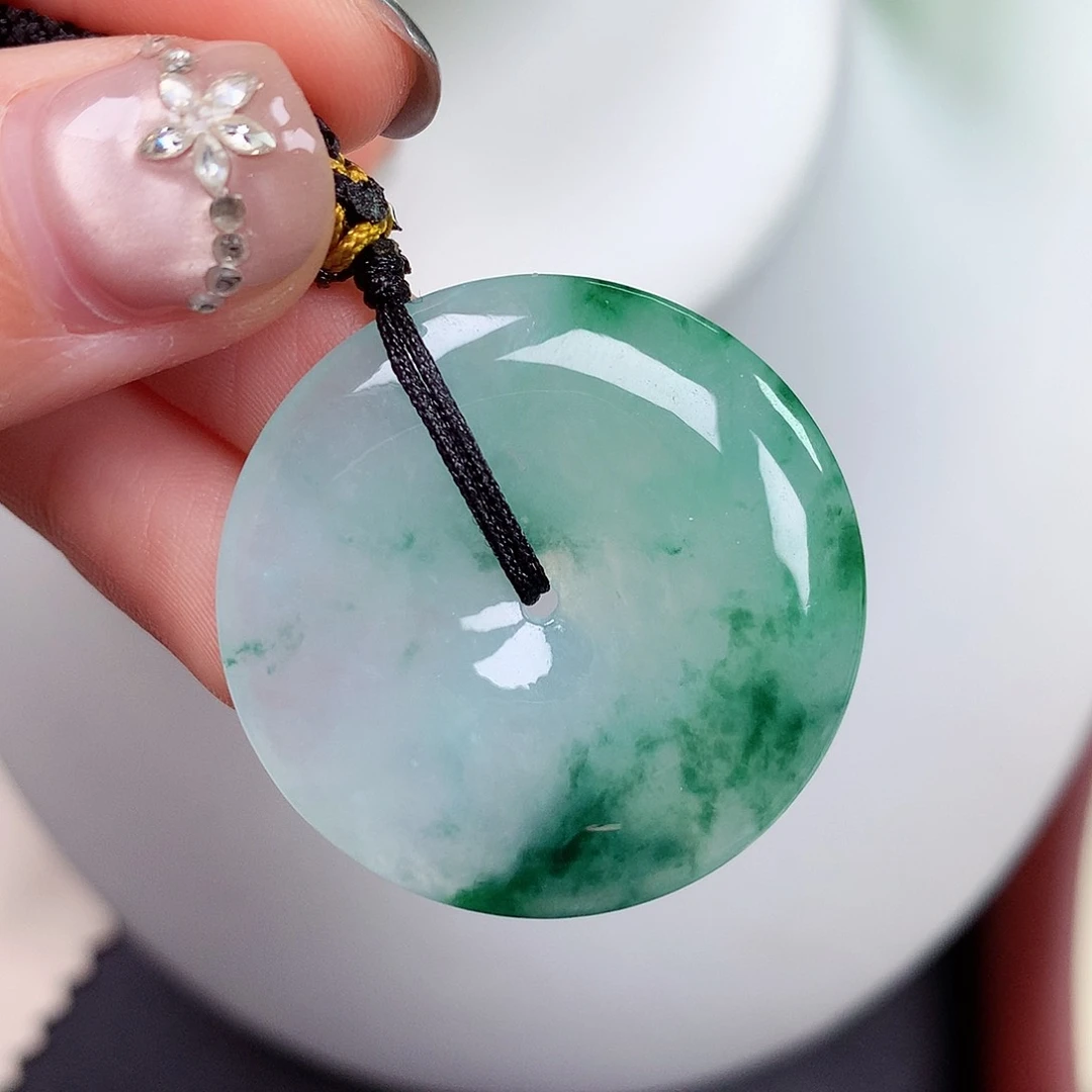 翡翠未镶嵌颈饰平安扣 32.3-5.4mm