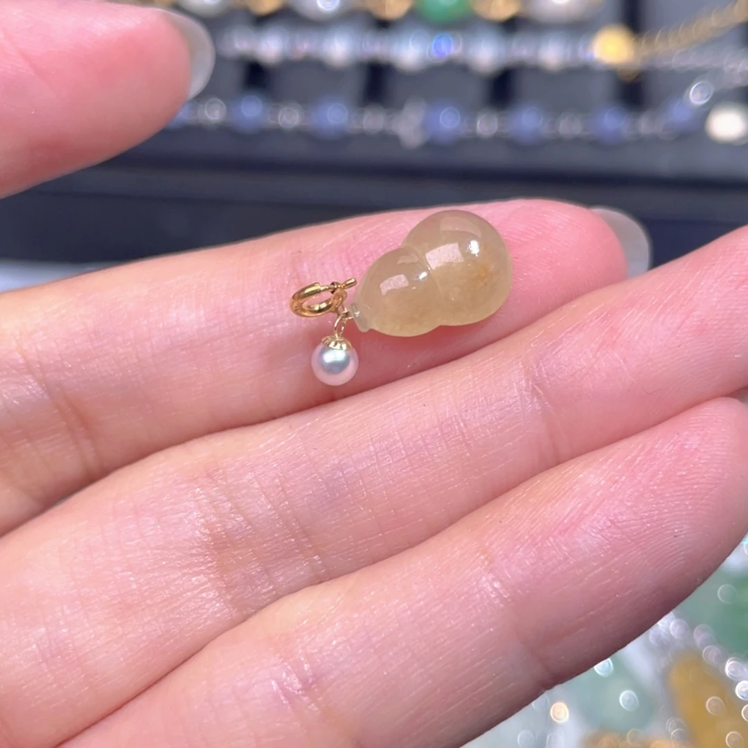 颈饰18K金镶嵌翡翠翡翠