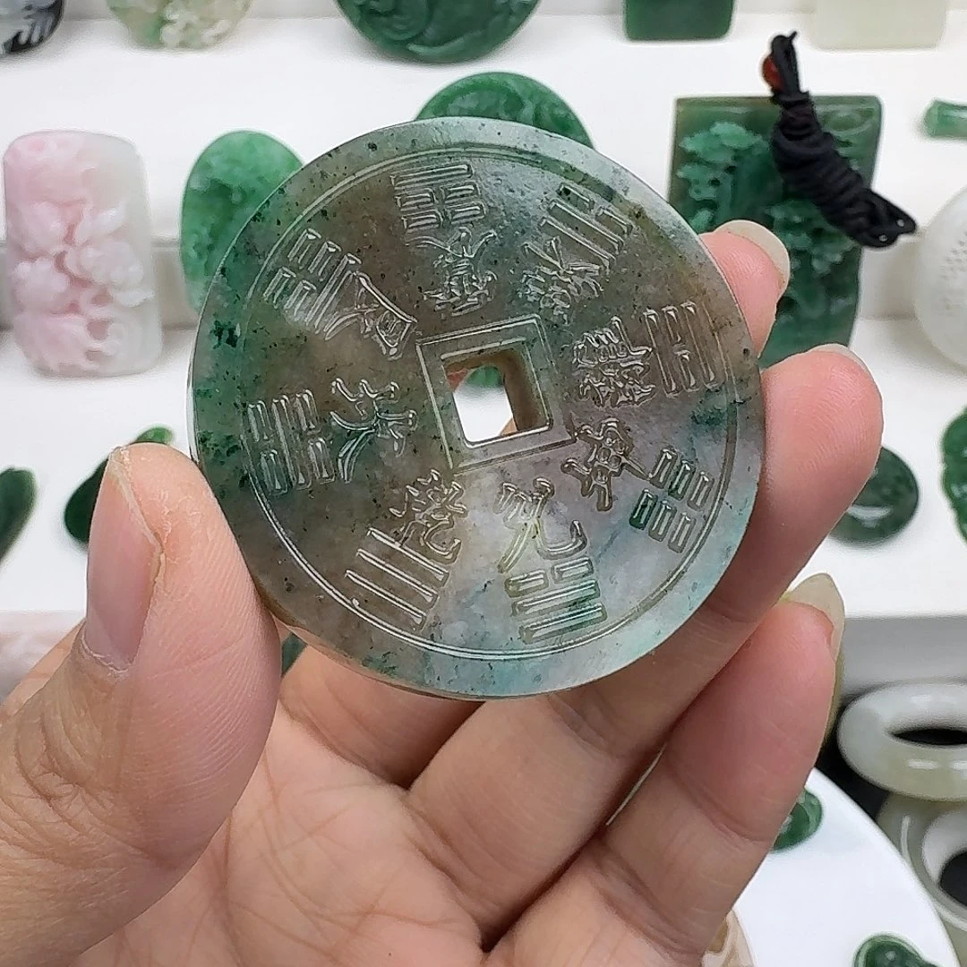 独山玉未镶嵌颈饰