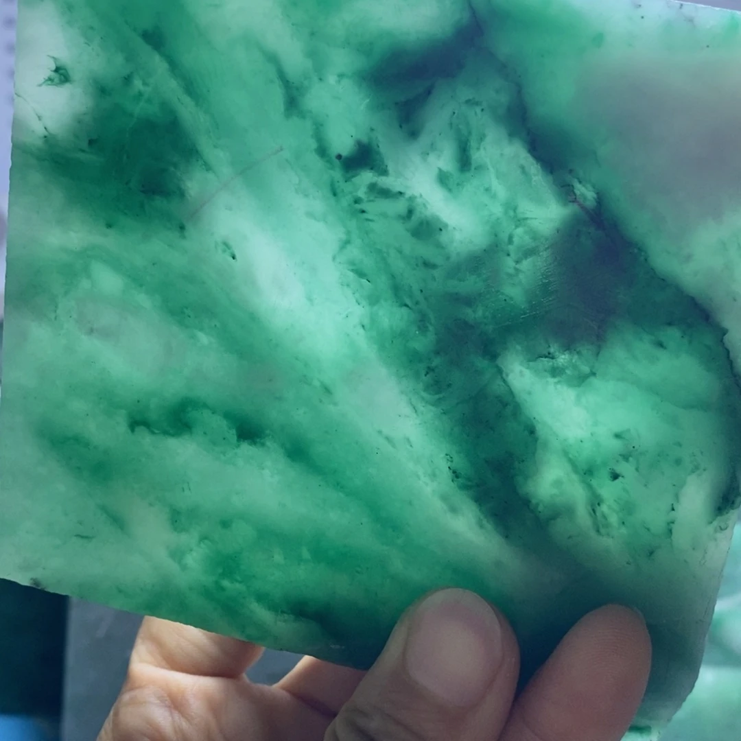 人***果定制石英质玉（非洲翠）天然非州翠手镯