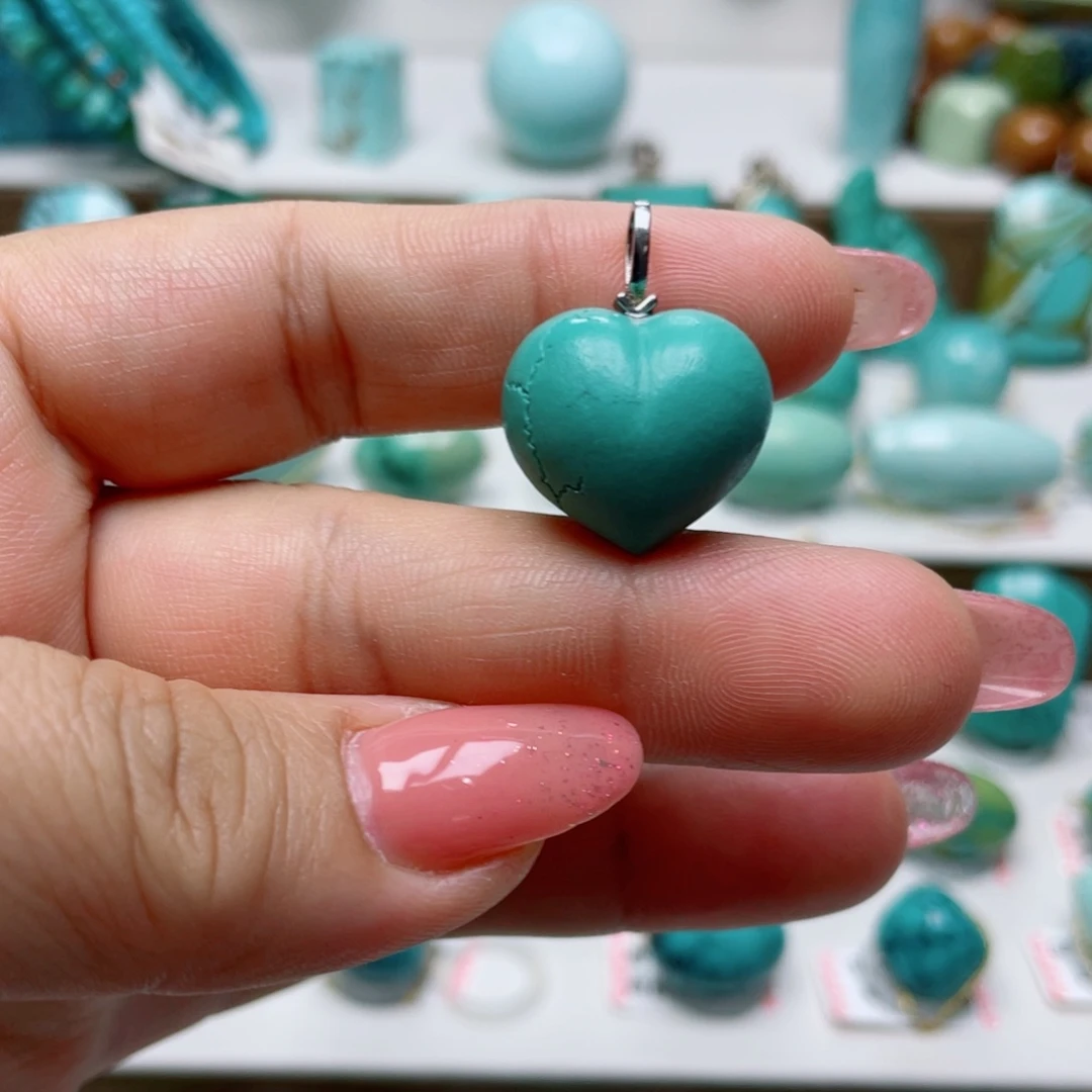 绿松石未镶嵌摆件