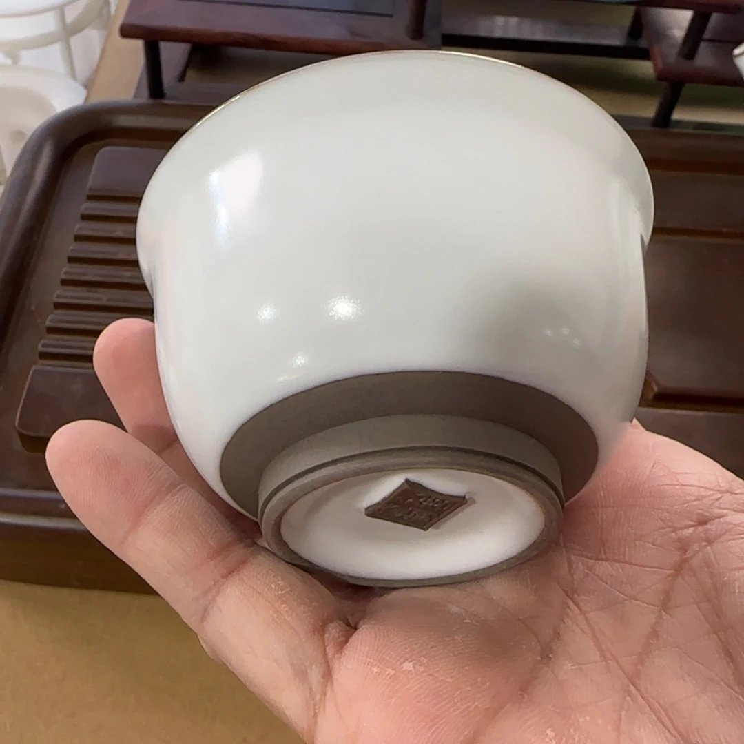 瓷片清仓库，小微瑕。