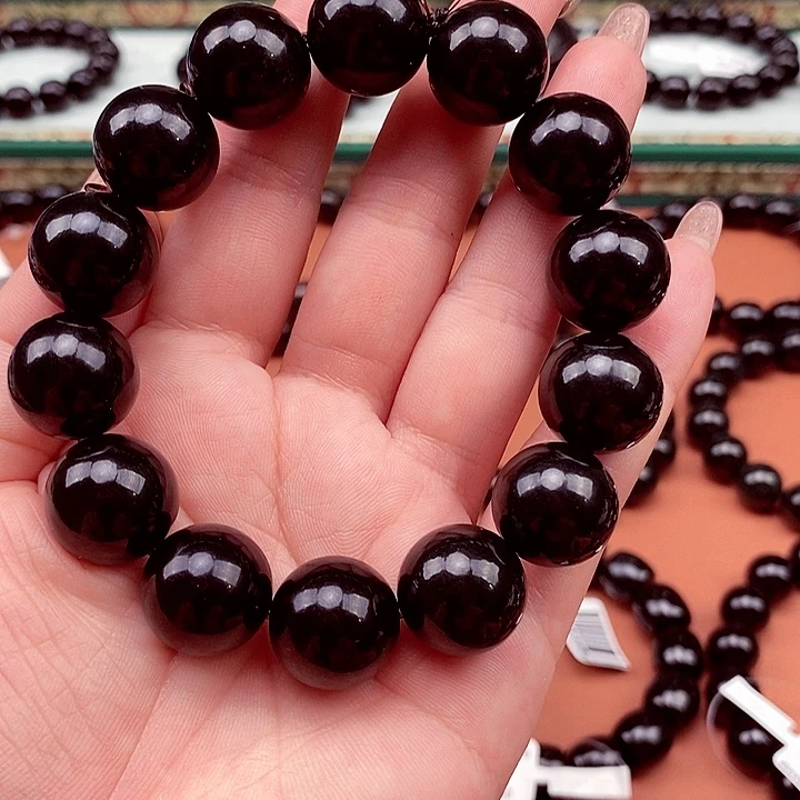 李***金未镶嵌和田玉车挂