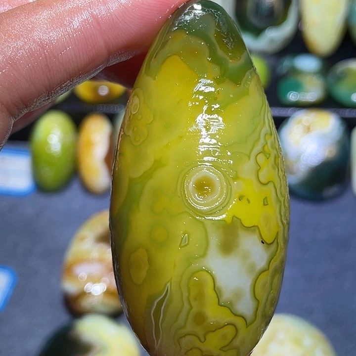 玛瑙/玉髓未镶嵌珠宝奇石