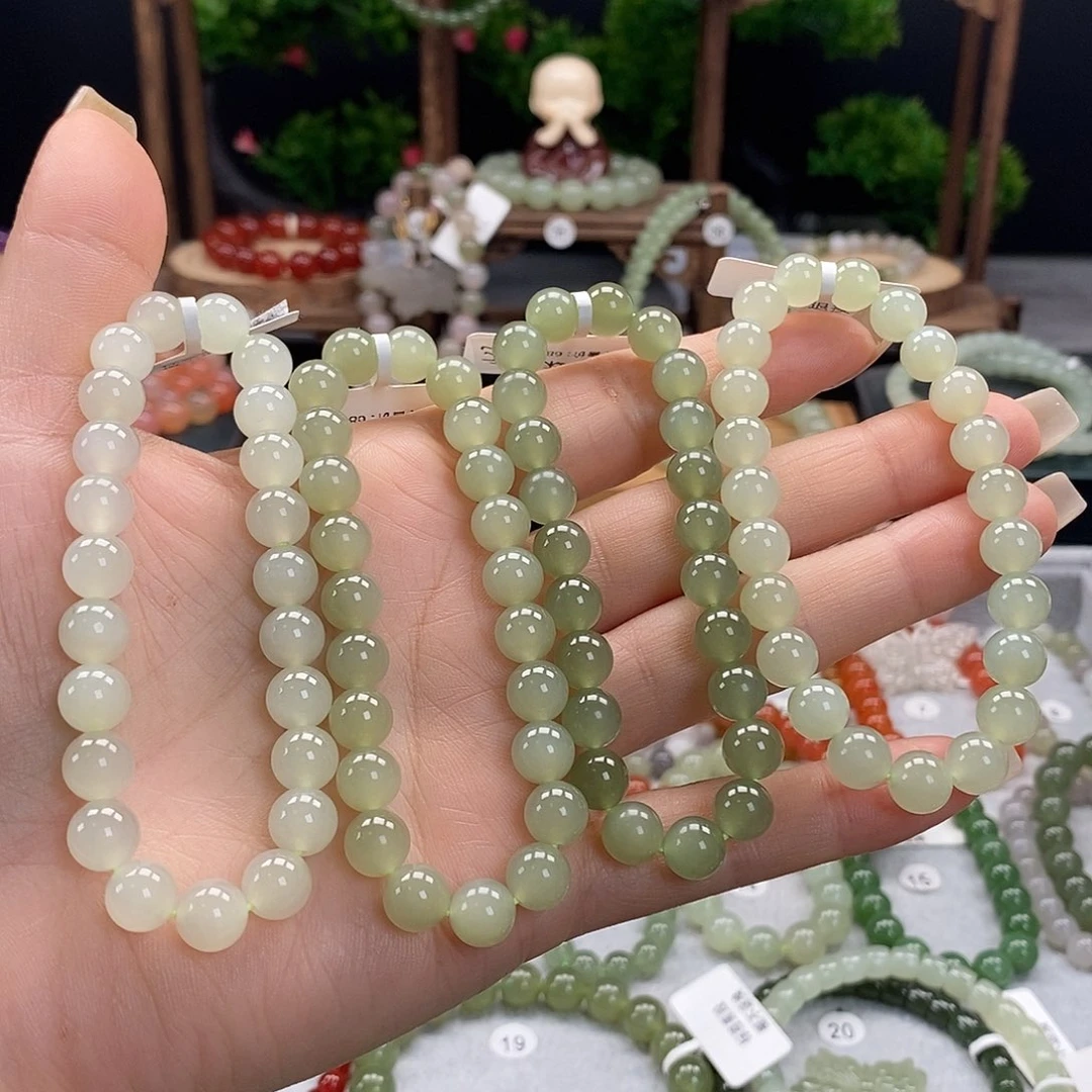 手链未镶嵌和田玉货中多样性发一