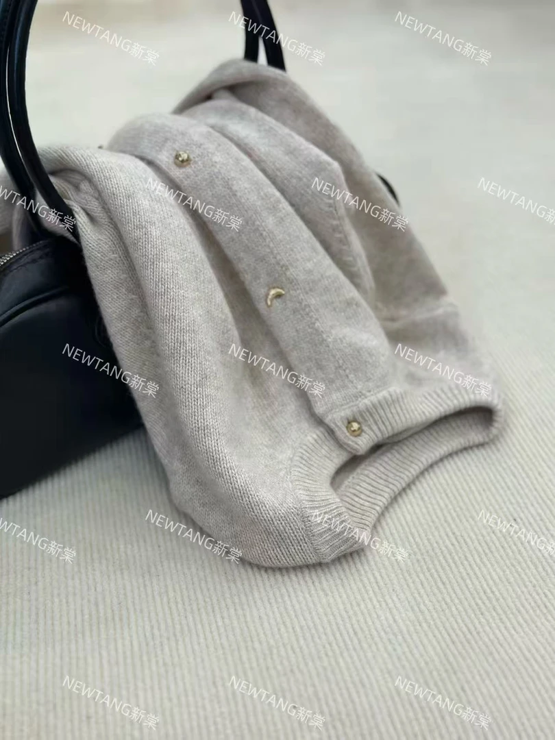 【白月繁星】69女外穿长袖百搭上衣韩版圆领宽松复古显瘦毛衣