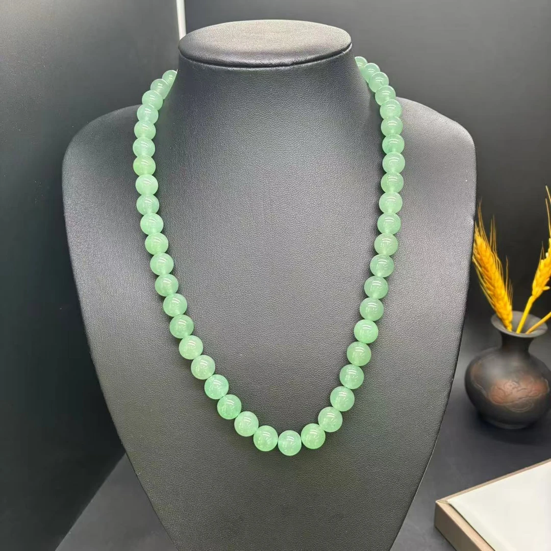 天然独龙玉满绿项链一条