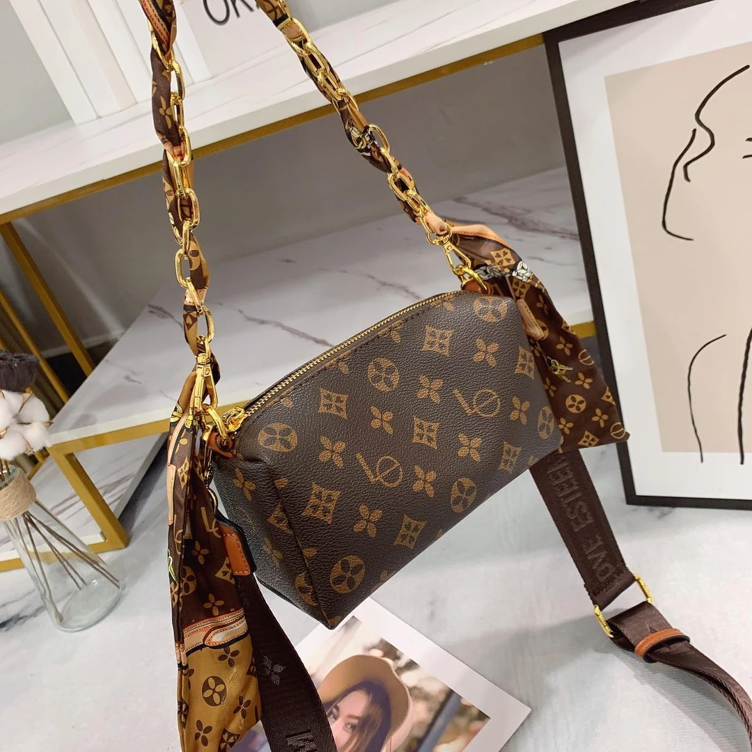 日本臻选路易爱黛正品时尚真皮老花小枕头包腋下包网红宽带单肩斜