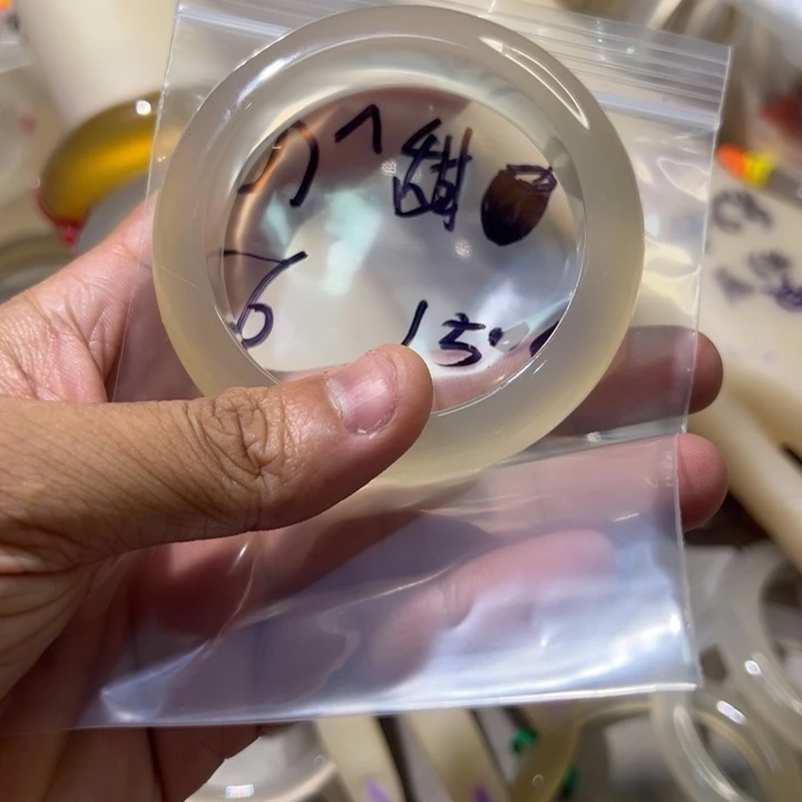 手镯玛瑙/玉髓未镶嵌の****