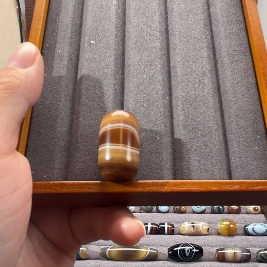 Y***S玛瑙/玉髓合金颈饰