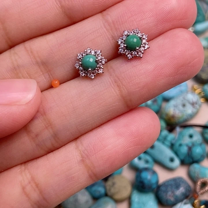 绿松石未镶嵌珠宝奇石