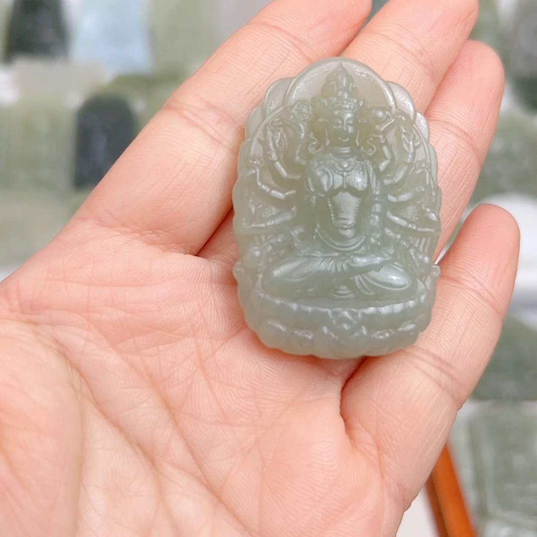 颈饰未镶嵌和田玉每****?