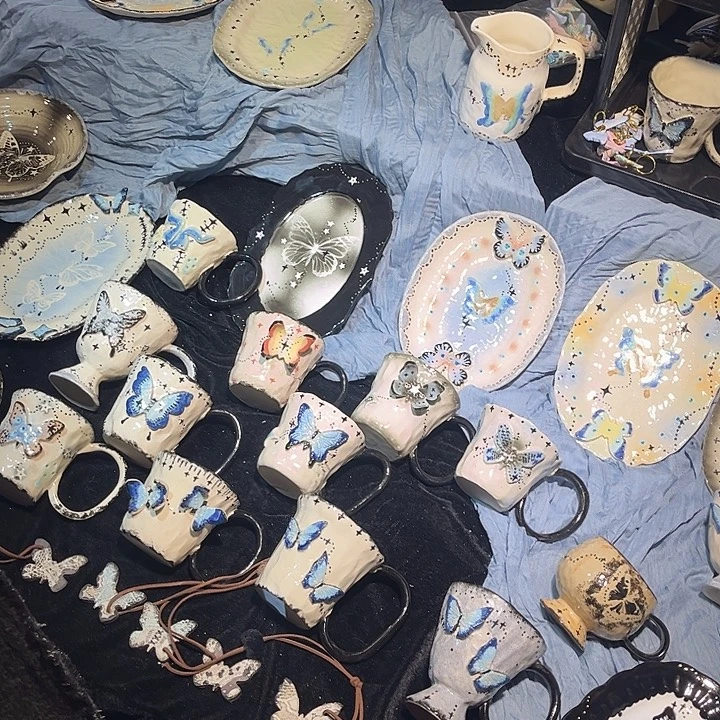 摆件陶陶大青年集蝴蝶结晶