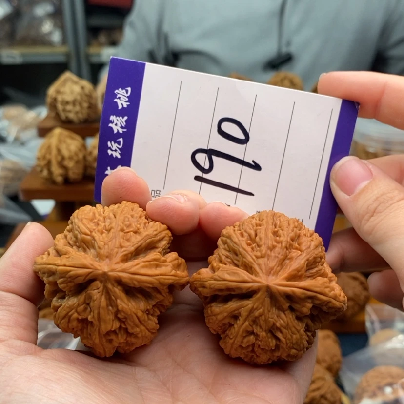 【闪购商品】文玩核桃吊坠45粗筋