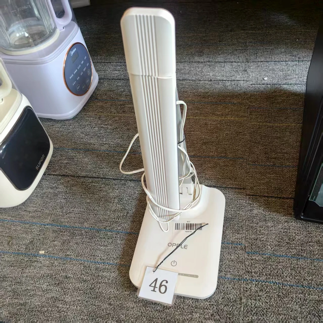 8新  （二手）华南仓台灯功能完好