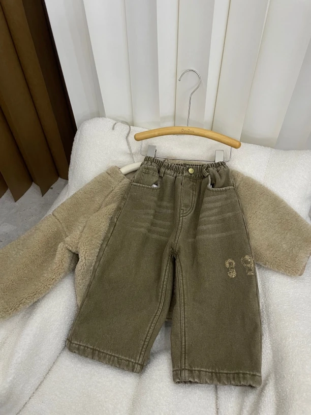 【花】卡通印花加绒牛仔裤 7116